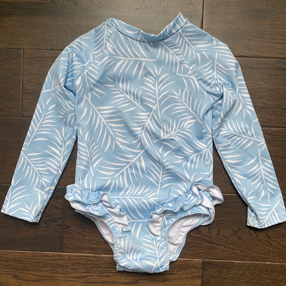 Imagine Perry girls rashguard EUC 3/4T